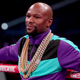 Image for article titled 'Power to the People': Floyd Mayweather Throws His Support Behind Kyrie Irving's COVID-19 Vaccine Stance